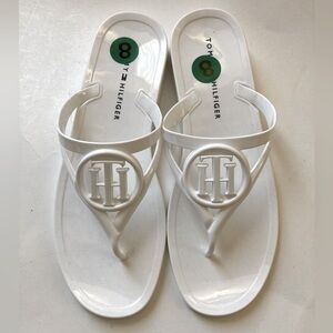 Tommy Hilfiger Women's White Sandals Thongs Cut out Logo Upper Jelly Thongs 8